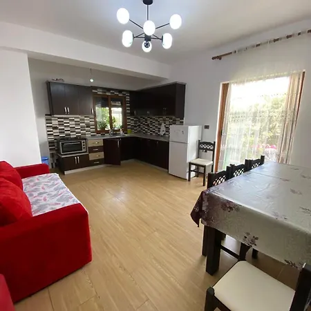 Laura Apartmán *